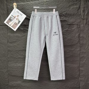 아크테릭스 (Arc’teryx) 파이핑 트레이닝 팬츠