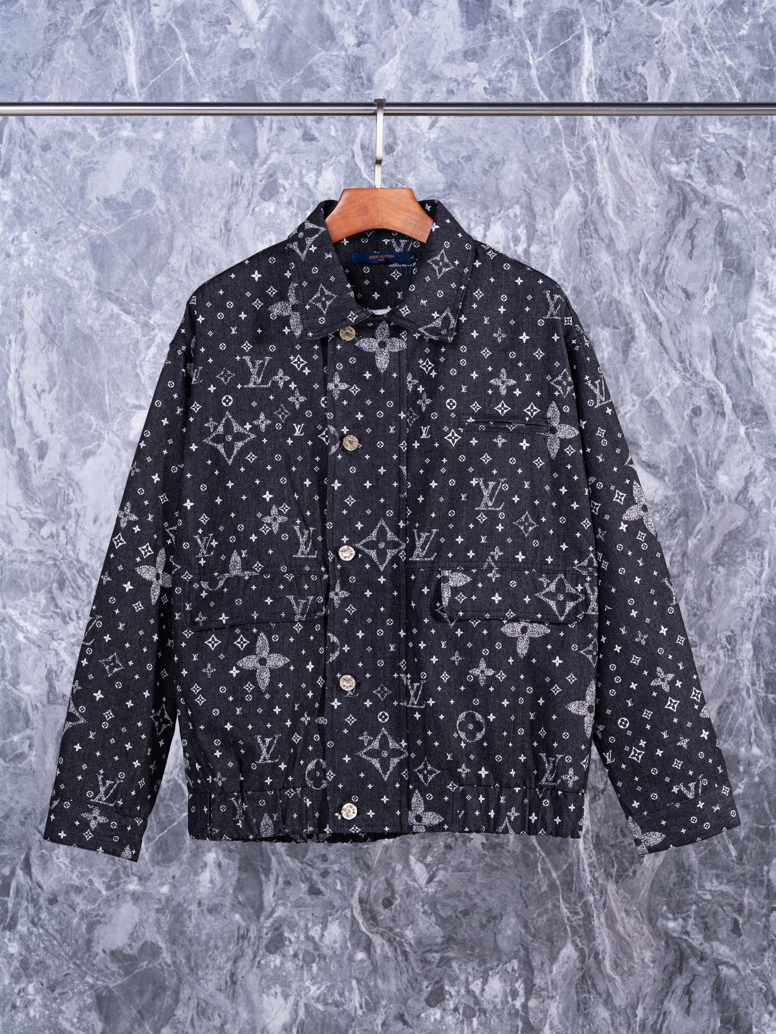 루이비통 (Louis Vuitton) 올오버 모노그램 데님 자켓