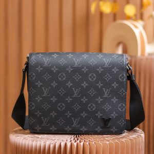 루이비통(Louis Vuitton) 디스트릭트  모노그램 이클립스