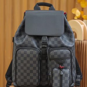 루이비통 (Louis Vuitton) 유틸리티 백팩 다미에 그라파이트