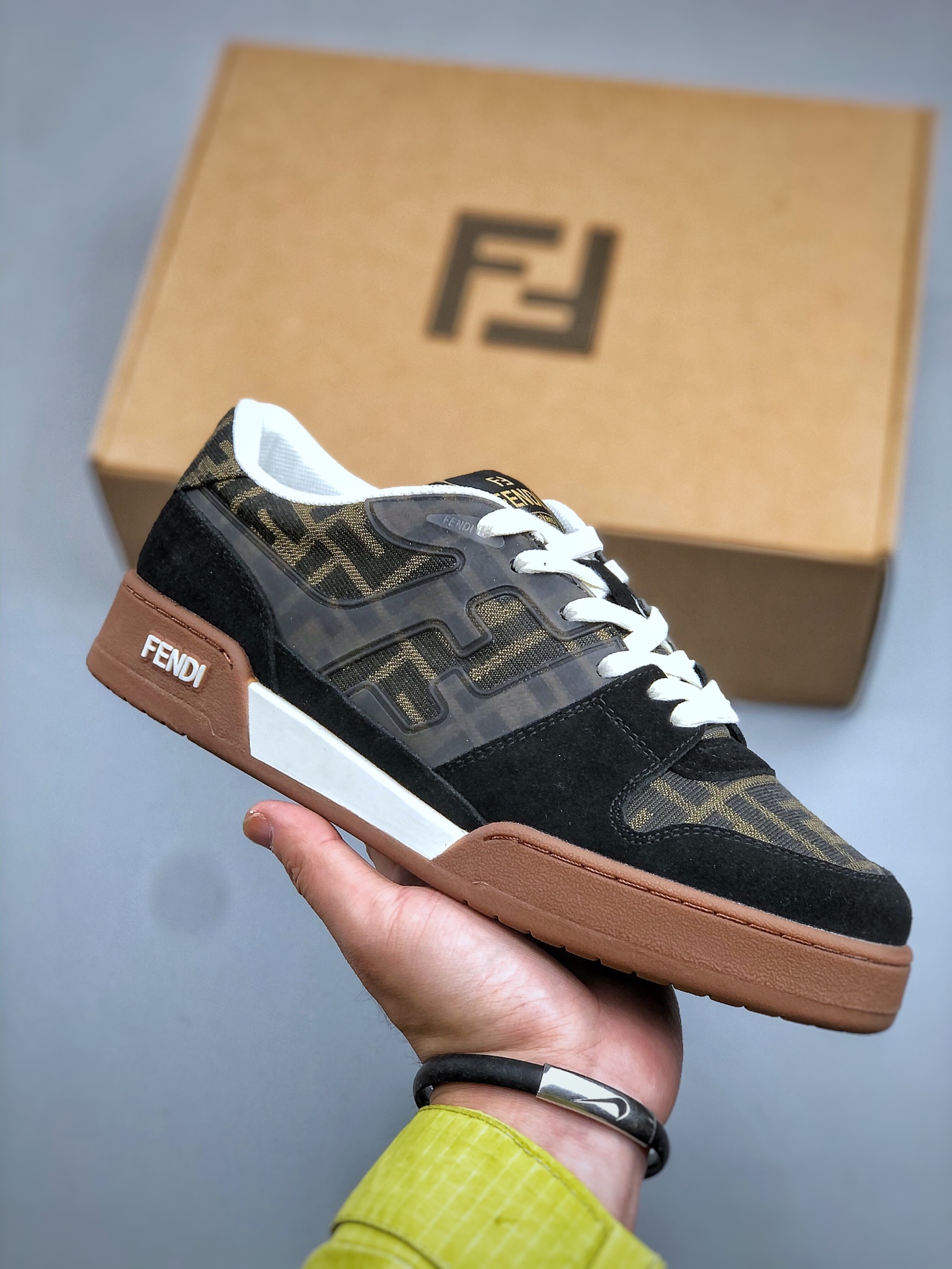 펜디 매치(Fendi Match) 로우탑 스니커즈