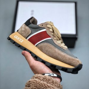구찌 (Gucci) 리-모션 스니커즈