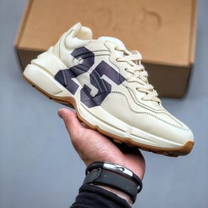 구찌(Gucci) 롸이톤(Rhyton) '25' 스니커즈