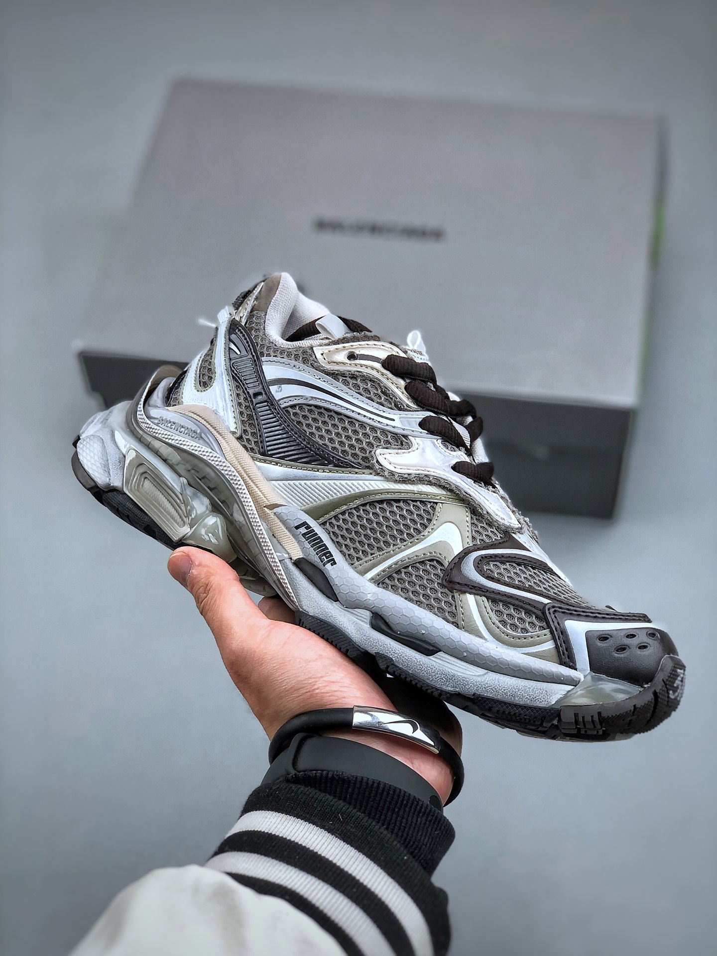 발렌시아가(Balenciaga) 러너 2.0 스니커즈