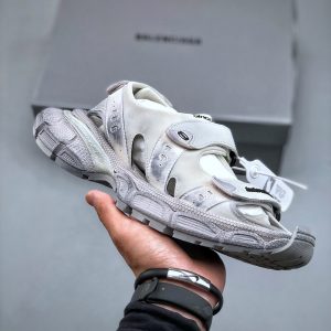 발렌시아가(Balenciaga) 3XL 샌들