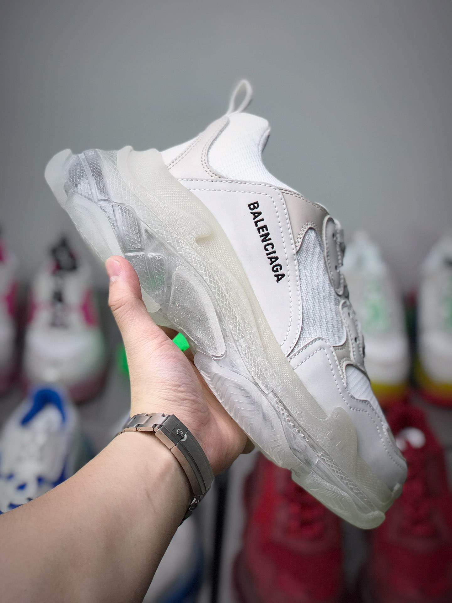 발렌시아가 (Balenciaga) 트리플 S 클리어 솔 스니커즈