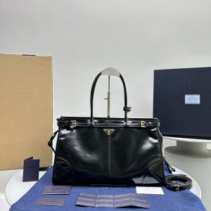프라다(PRADA) 보니 라지 가죽 핸드백