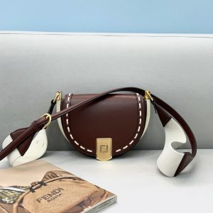 펜디(FENDI) 문라이트 가죽 새들백