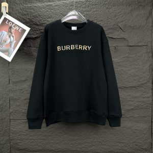 버버리(Burberry) 입체 레터링 패치 커플 맨투맨