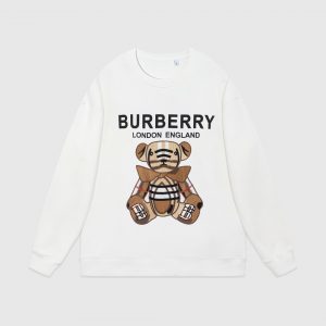 버버리(Burberry)자수 패치 베어 맨투맨