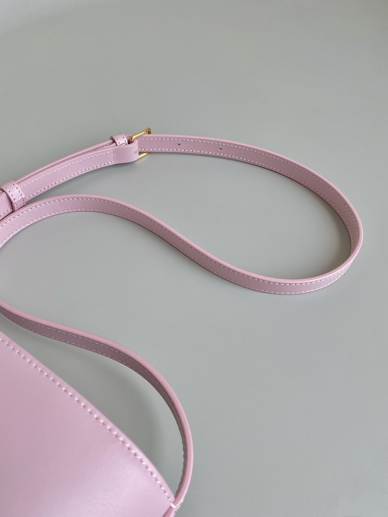 셀린느(CELINE) 퀴르 트리옹프 미니 버킷백 - 이미지 11