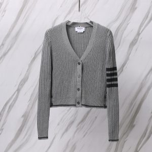 톰브라운(Thom Browne) 클래식 사선 숏 가디건 (여성용) 그레이