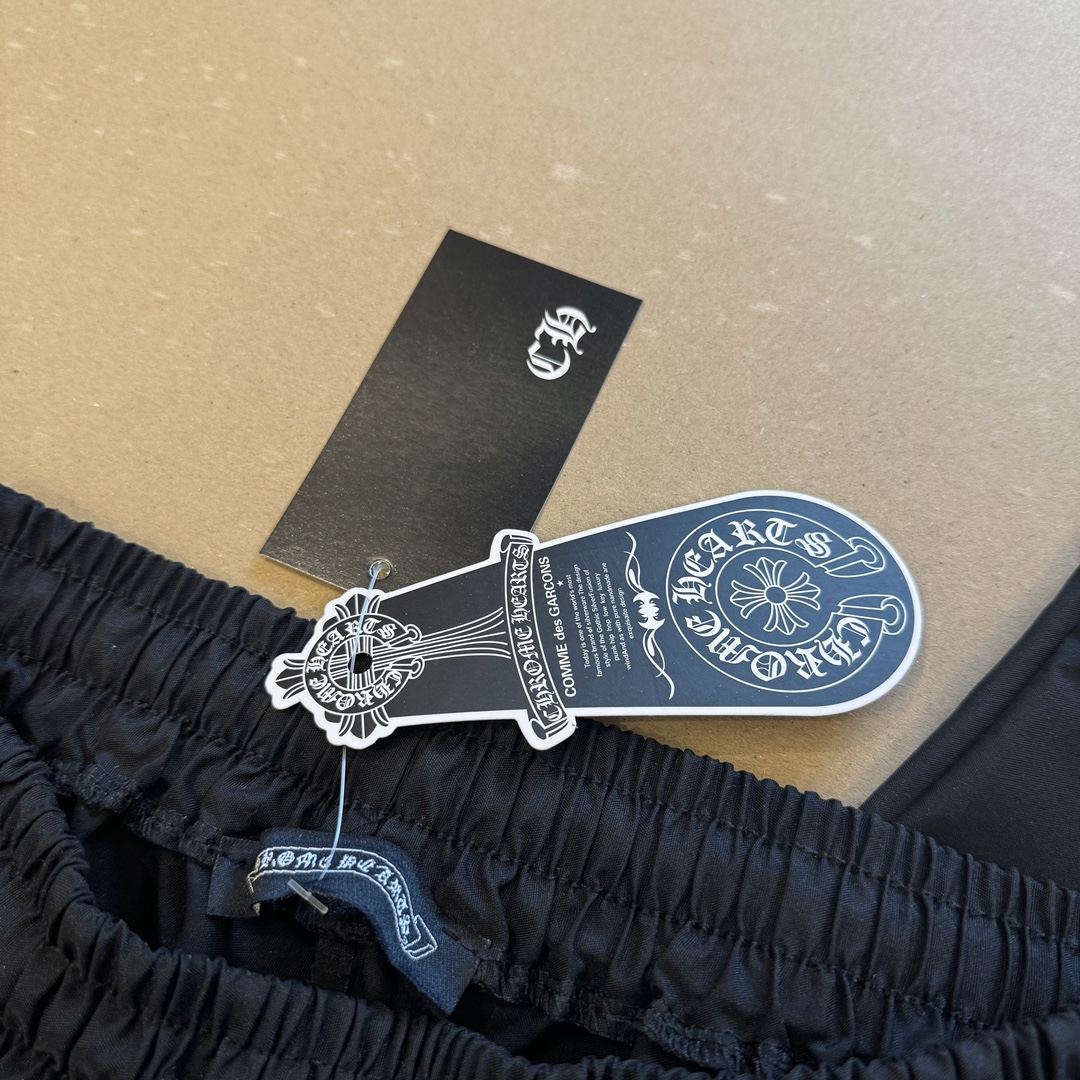 크롬하츠(Chrome Hearts)플로럴 자수 로고 밴딩 쇼츠 - 이미지 4