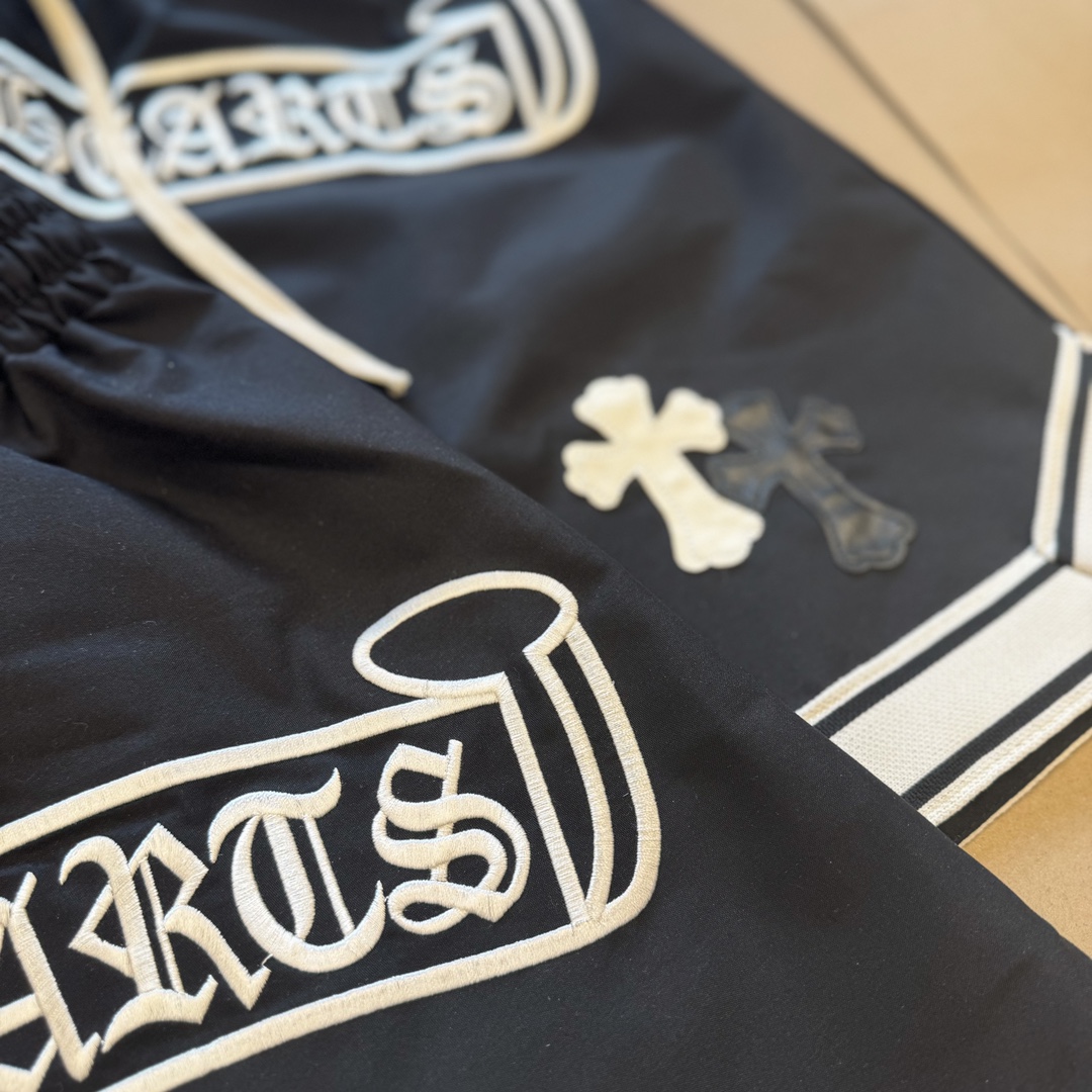 크롬하츠(Chrome Hearts)플로럴 자수 로고 밴딩 쇼츠 - 이미지 7