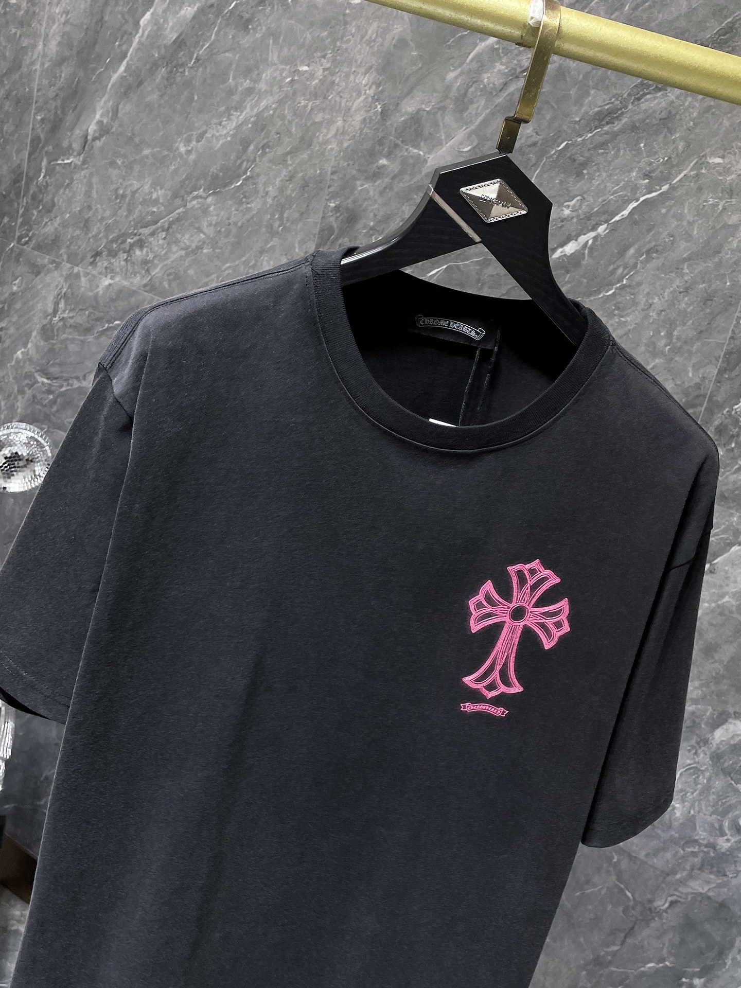 크롬하츠(Chrome Hearts)플로럴 십자가 워싱 발포 프린팅 반팔 티셔츠 - 이미지 6