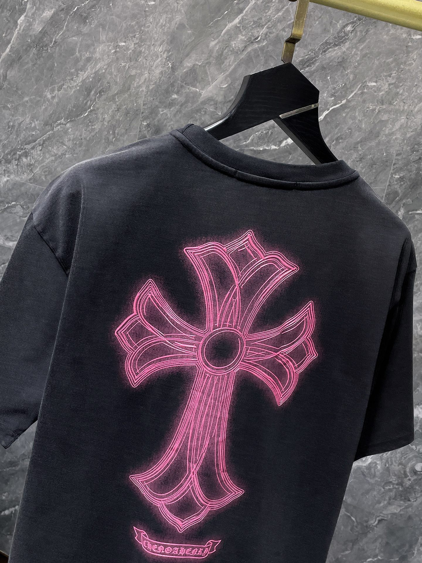 크롬하츠(Chrome Hearts)플로럴 십자가 워싱 발포 프린팅 반팔 티셔츠 - 이미지 8