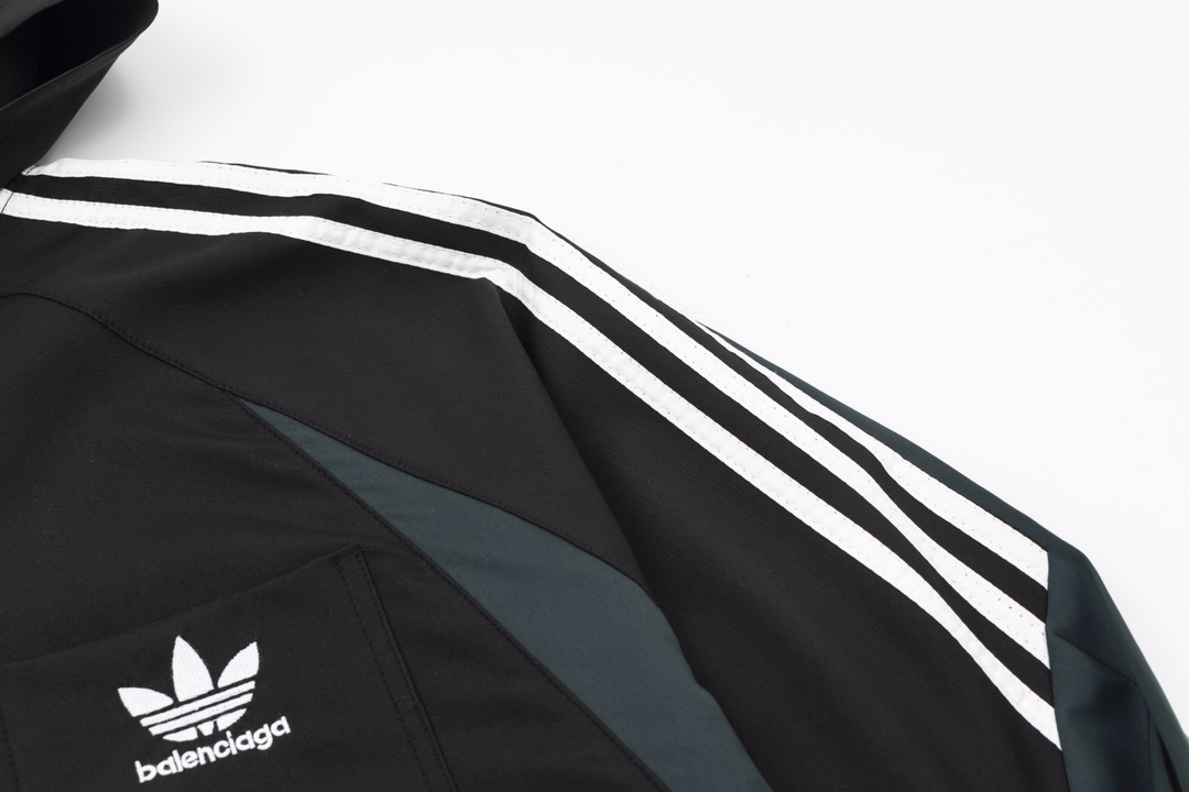 발렌시아가(Balenciaga) × Adidas 트랙 자켓/셔츠 - 이미지 7