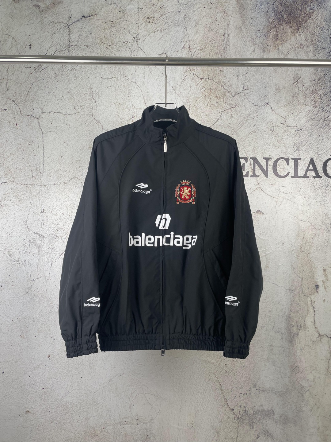 발렌시아가(Balenciaga) 풋볼 크레스트 집업 트랙 자켓 - 이미지 2