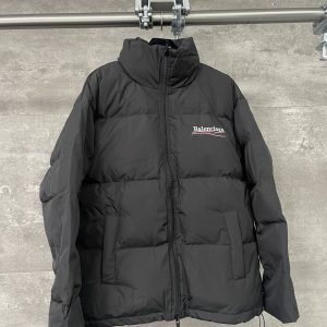 발렌시아가(Balenciaga) 웨이브 로고 자수 다운 자켓