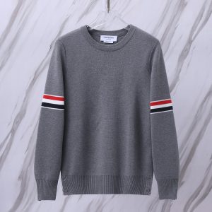 톰브라운(Thom Browne) 스타일 삼색 라인 암밴드 크루넥 니트 그레이