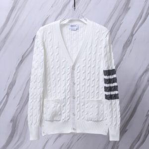 톰브라운(Thom Browne) 클래식 사선 케이블 니트 가디건