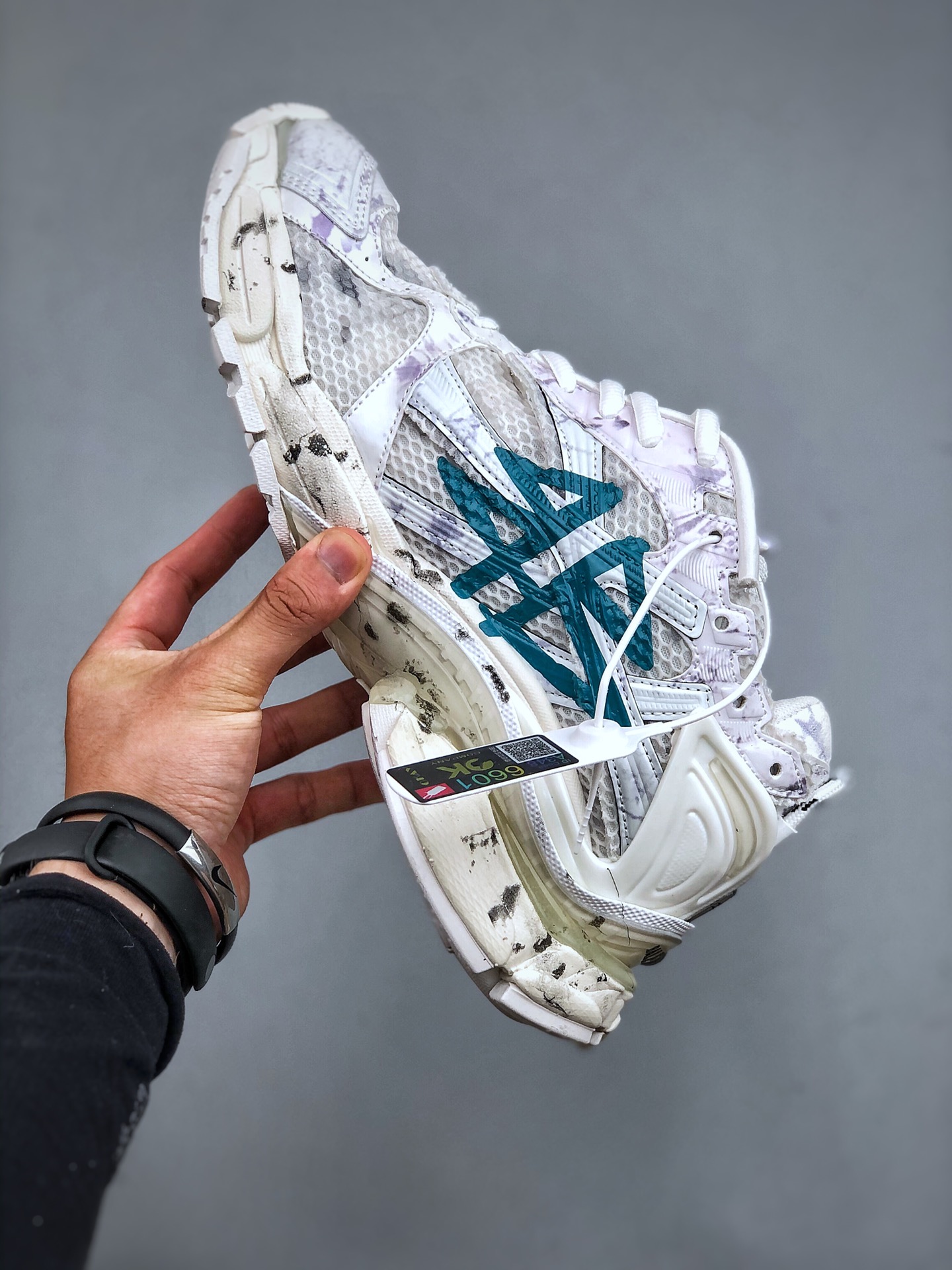 발렌시아가(Balenciaga) 러너 그래피티 스니커즈 - 이미지 2