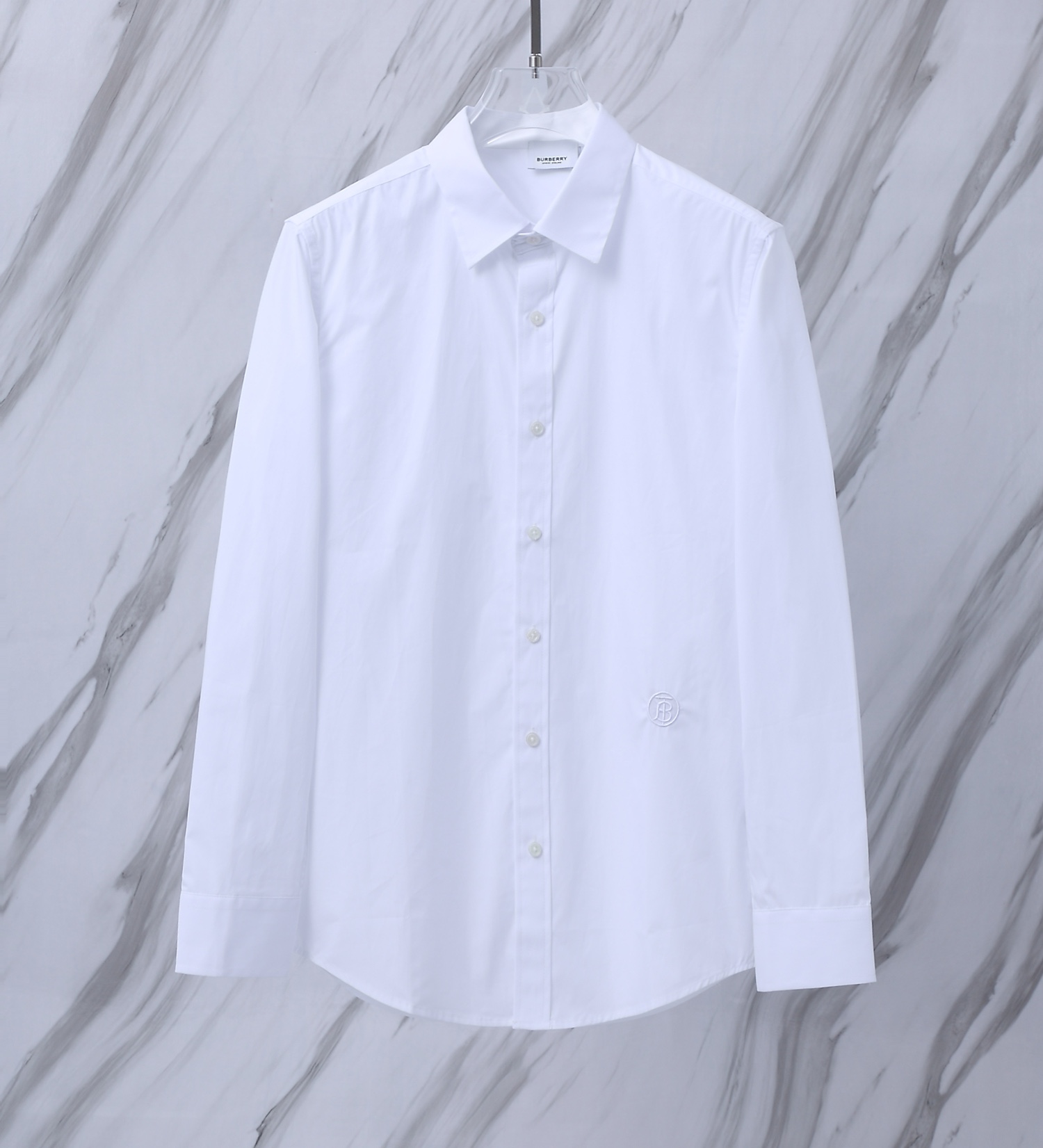 버버리(Burberry) 클래식 솔리드 컬러 로고 자수 긴팔 스트라이프 셔츠 - 이미지 2