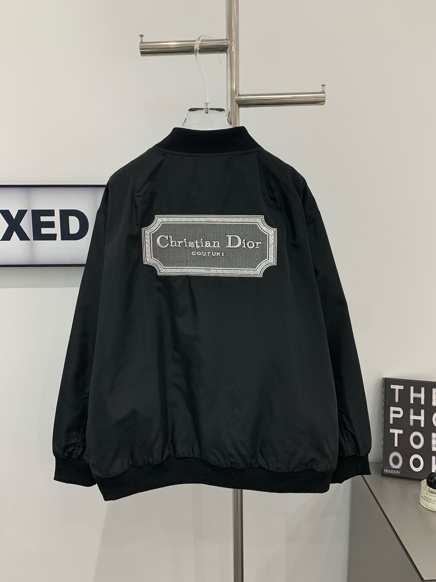 디올(Dior) 크리스찬 디올 꾸뛰르 봄버 자켓 - 이미지 3