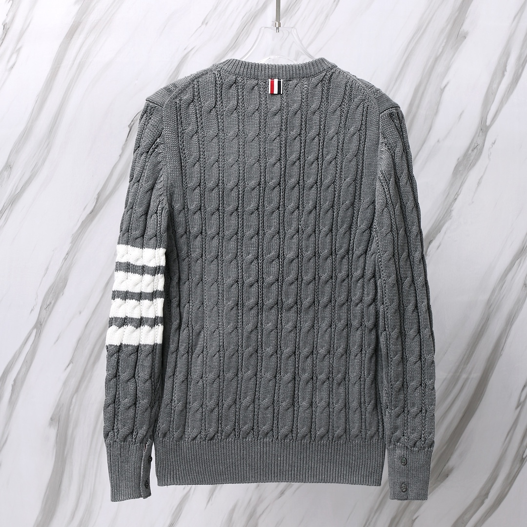 톰브라운(Thom Browne) 클래식 사선 케이블 니트 스웨터 그레이 - 이미지 2