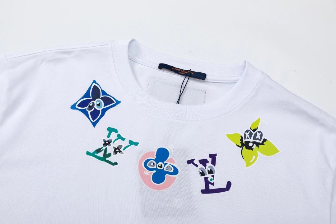 루이비통 (Louis Vuitton) 그래피티 모노그램 플라워 자수 티셔츠 - 이미지 3