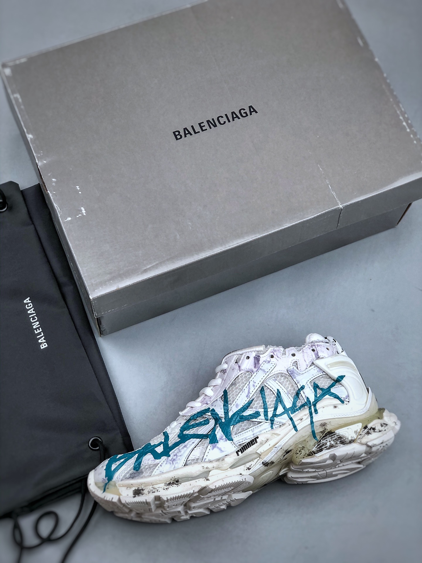 발렌시아가(Balenciaga) 러너 그래피티 스니커즈 - 이미지 3