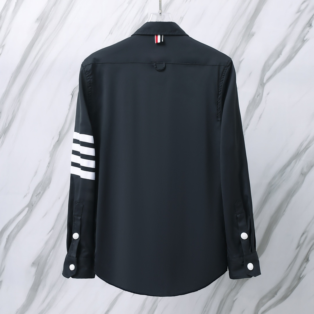 톰브라운(Thom Browne) 시그니처 사선 암밴드 캐주얼 셔츠 - 이미지 3