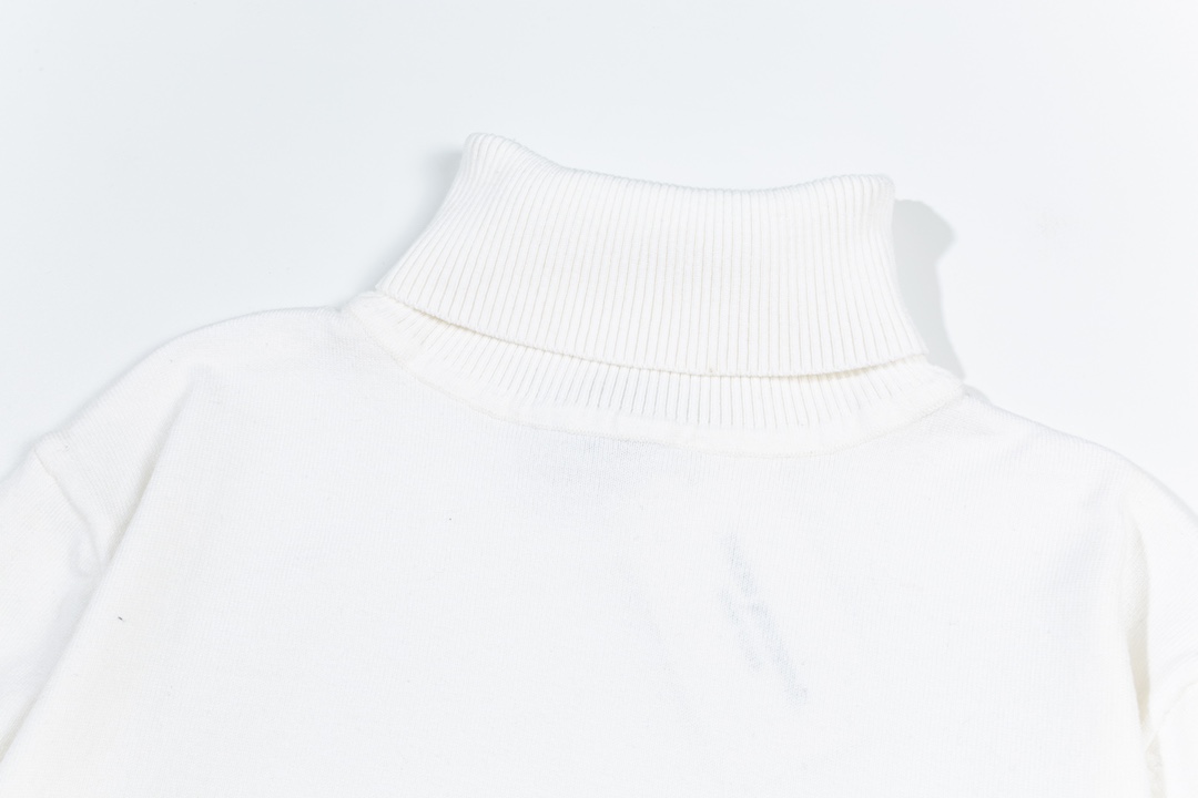 톰브라운(Thom Browne) 사선 암밴드 밀라노 스티치 터틀넥 니트 - 이미지 3