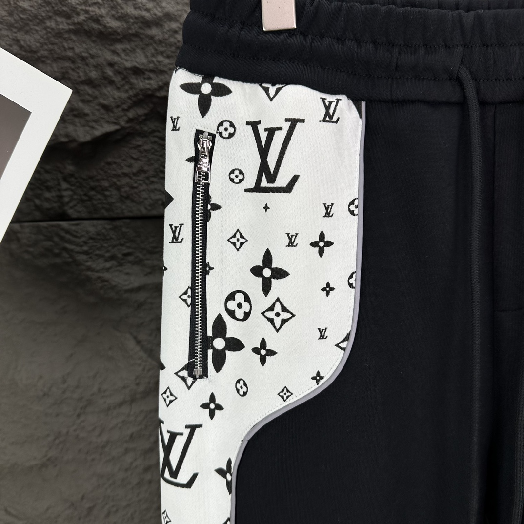 루이비통 (Louis Vuitton) 사이드 패널 모노그램 스웨트 조거 팬츠 - 이미지 4