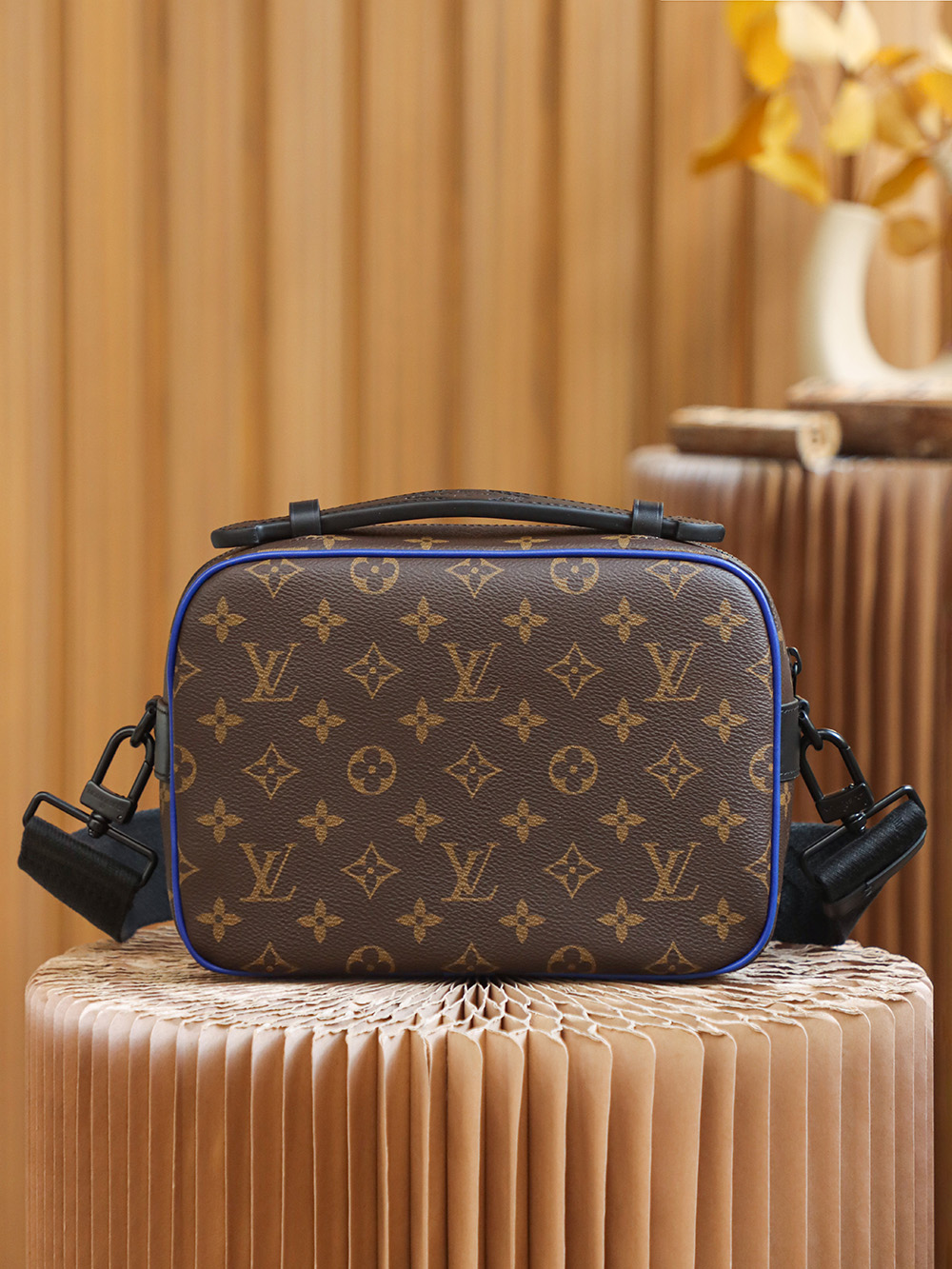 루이비통(Louis Vuitton) S 락 메신저 모노그램 마카사르 - 이미지 4