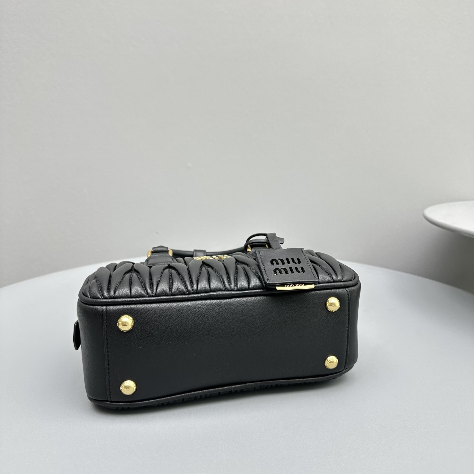 미우미우(Miu Miu) 아르카디 마테라쎄 - 이미지 4