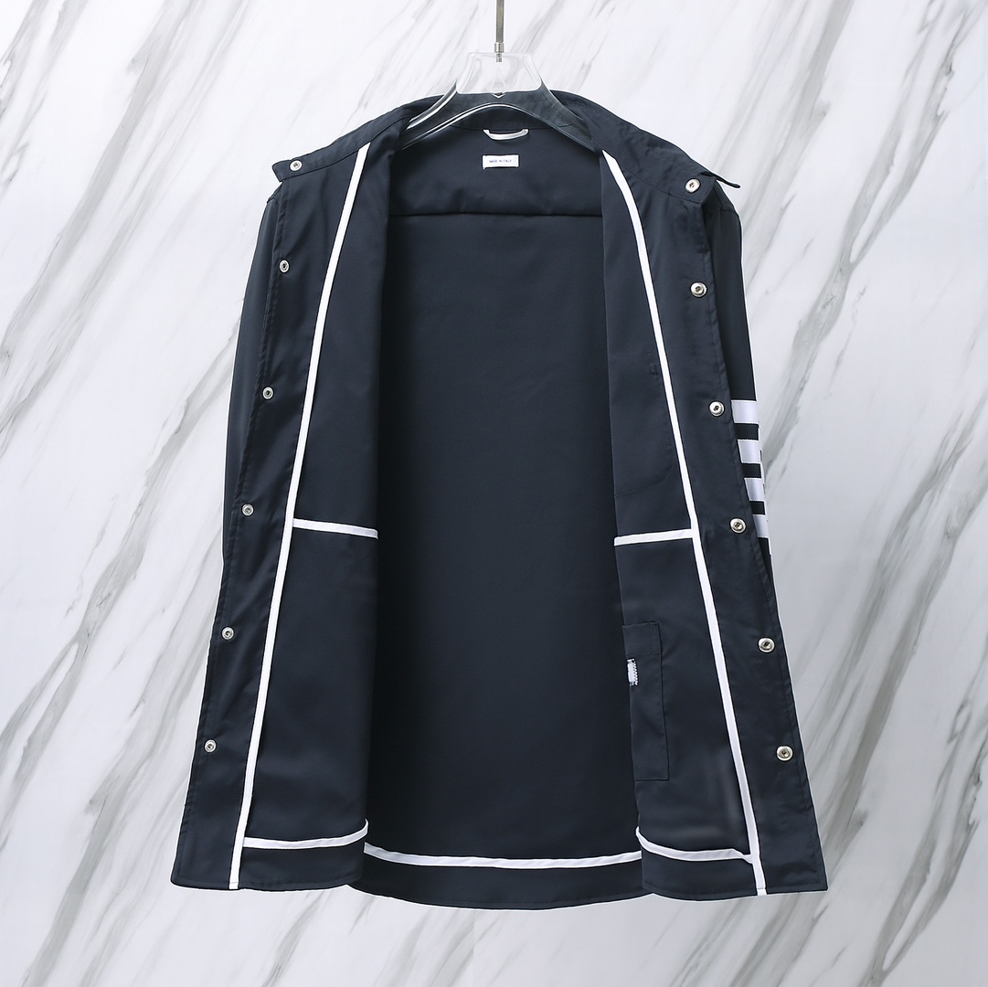 톰브라운(Thom Browne) 시그니처 사선 암밴드 캐주얼 셔츠 - 이미지 4