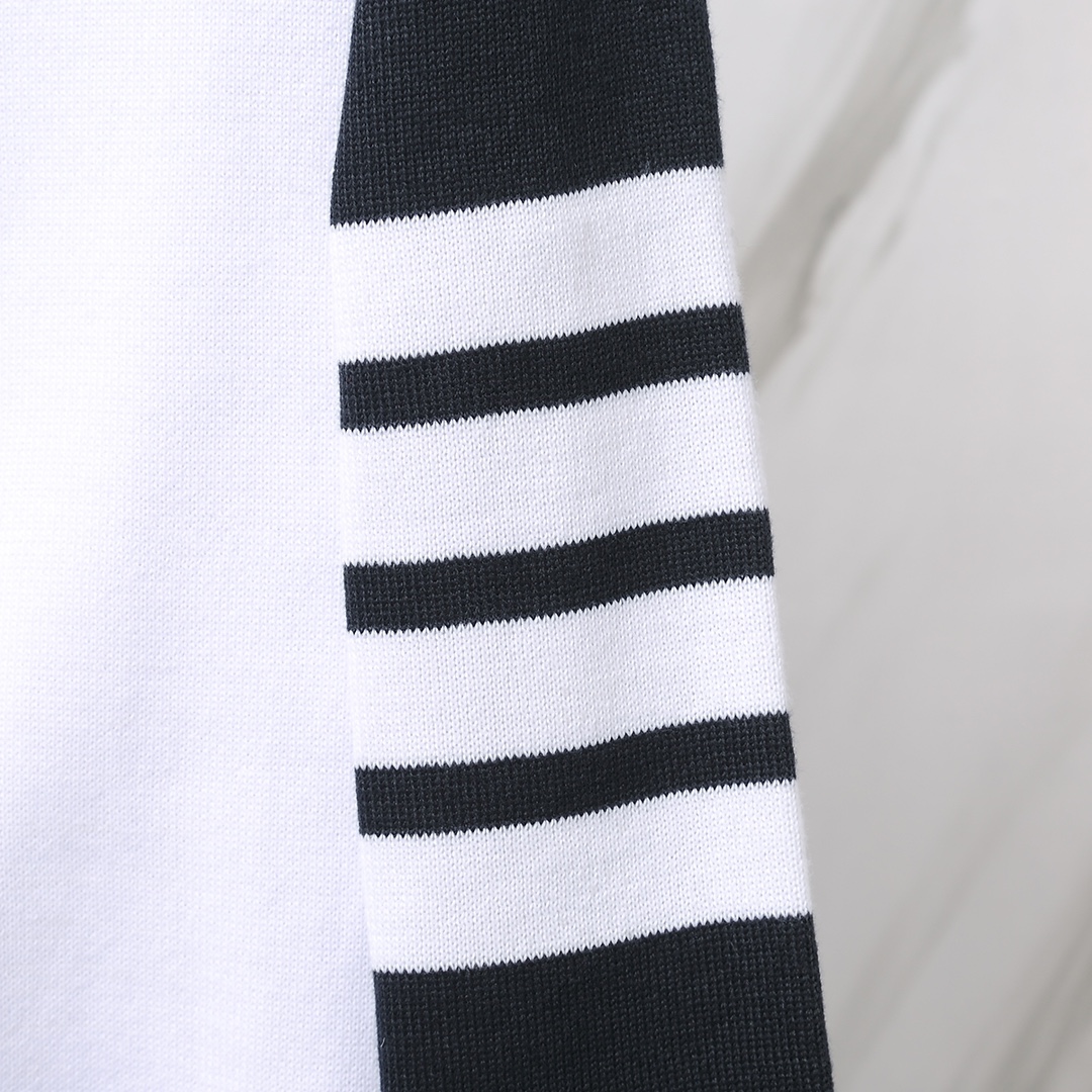 톰브라운(Thom Browne) 헥터 & 스틱맨 그래픽 펀메드 가디건 - 이미지 4