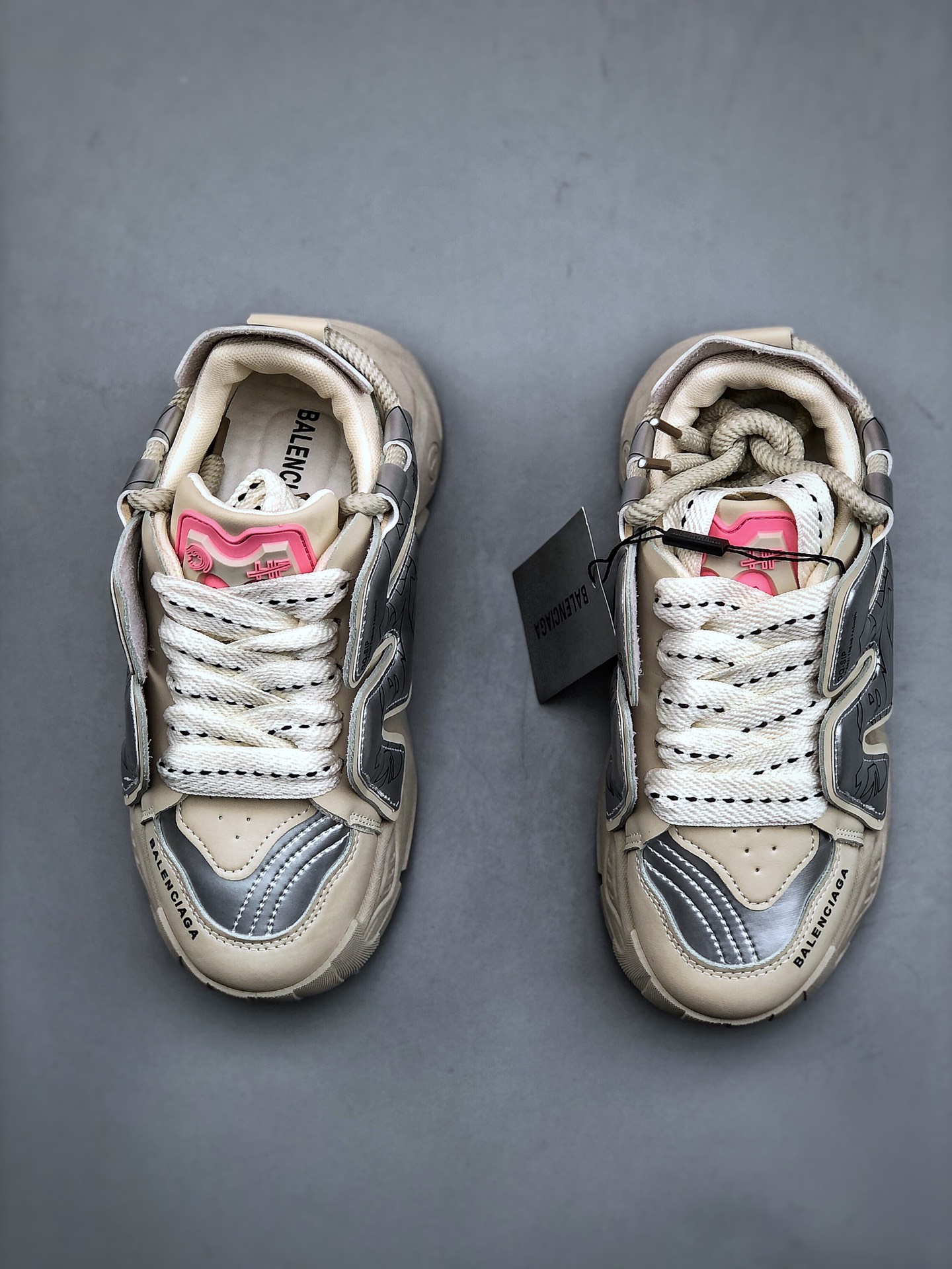 발렌시아가 (Balenciaga)트랙 시그니처 스니커즈 - 이미지 5