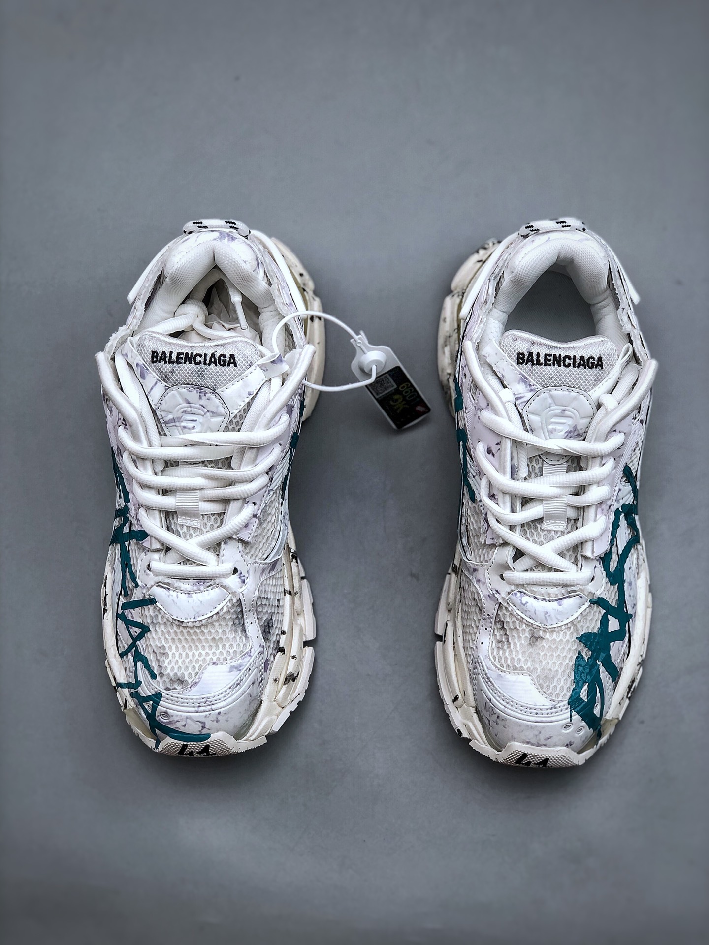 발렌시아가(Balenciaga) 러너 그래피티 스니커즈 - 이미지 5