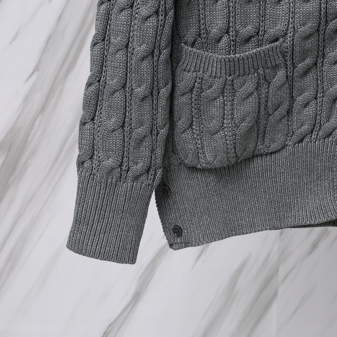 톰브라운(Thom Browne) 클래식 사선 케이블 니트 가디건 그레이 - 이미지 5