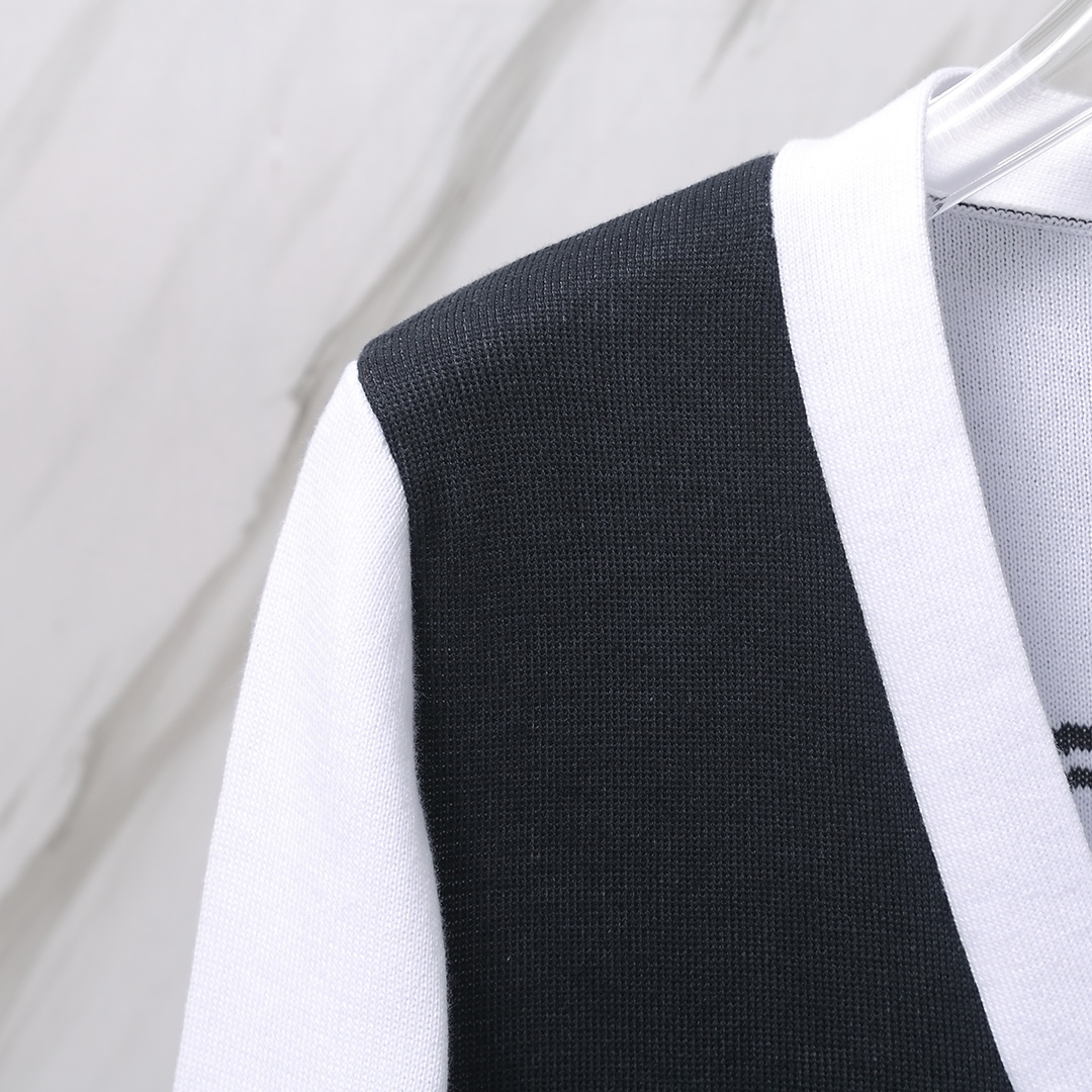 톰브라운(Thom Browne) 헥터 & 스틱맨 그래픽 펀메드 가디건 - 이미지 5