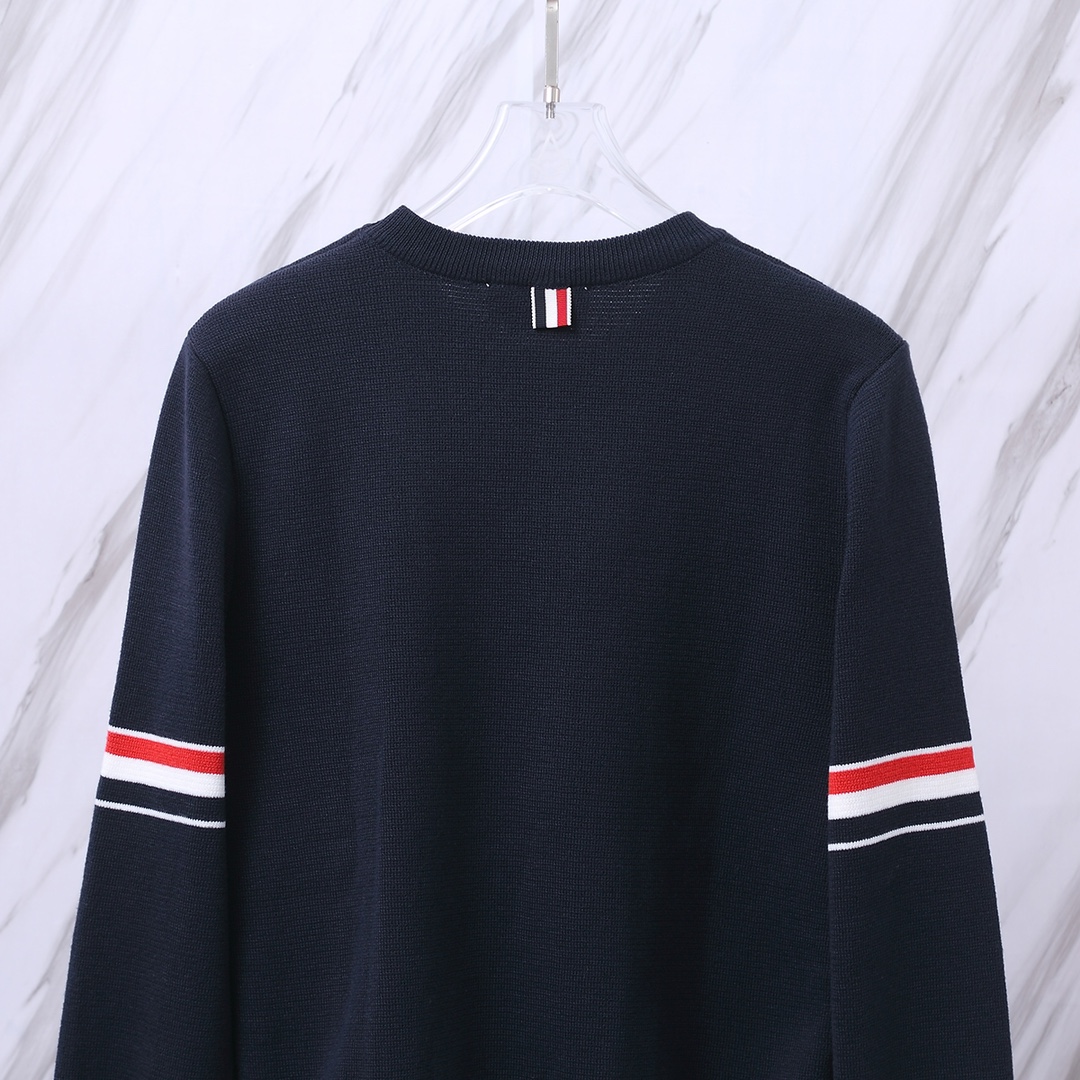 톰브라운(Thom Browne) 스타일 삼색 라인 암밴드 크루넥 니트 네이비 - 이미지 5
