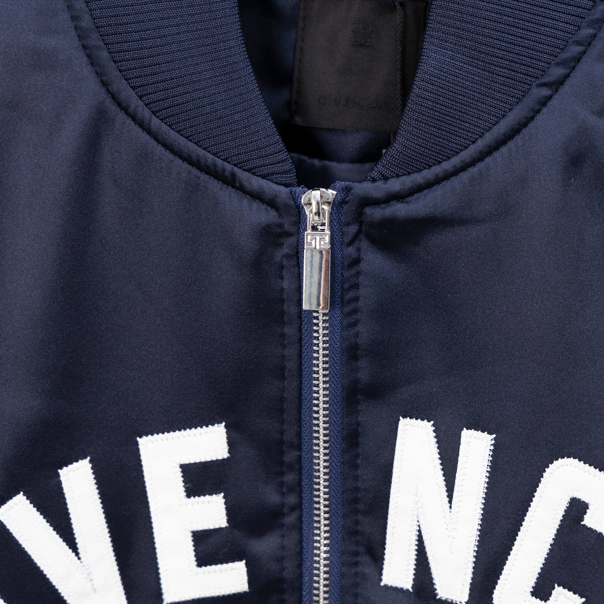 지방시(GIVENCHY) 파리스 로고 자수 봄버 자켓 - 이미지 6