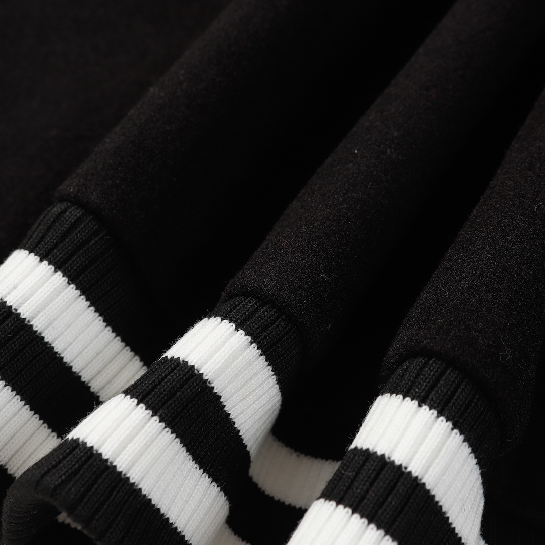 지방시(GIVENCHY) 엠브로이더드 울 & 레더 바시티 자켓 - 이미지 6