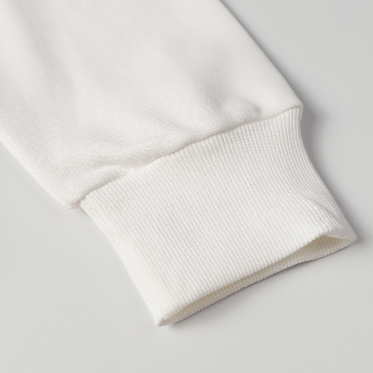 디올(Dior) 크리스찬 디올 아뜰리에 자수 패치 스웨트셔츠 - 이미지 7