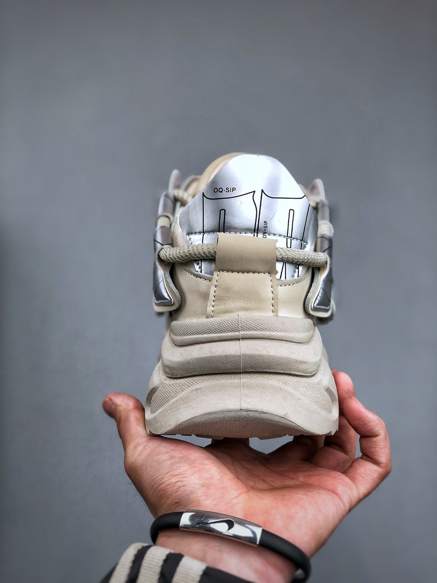 발렌시아가 (Balenciaga)트랙 시그니처 스니커즈 - 이미지 7