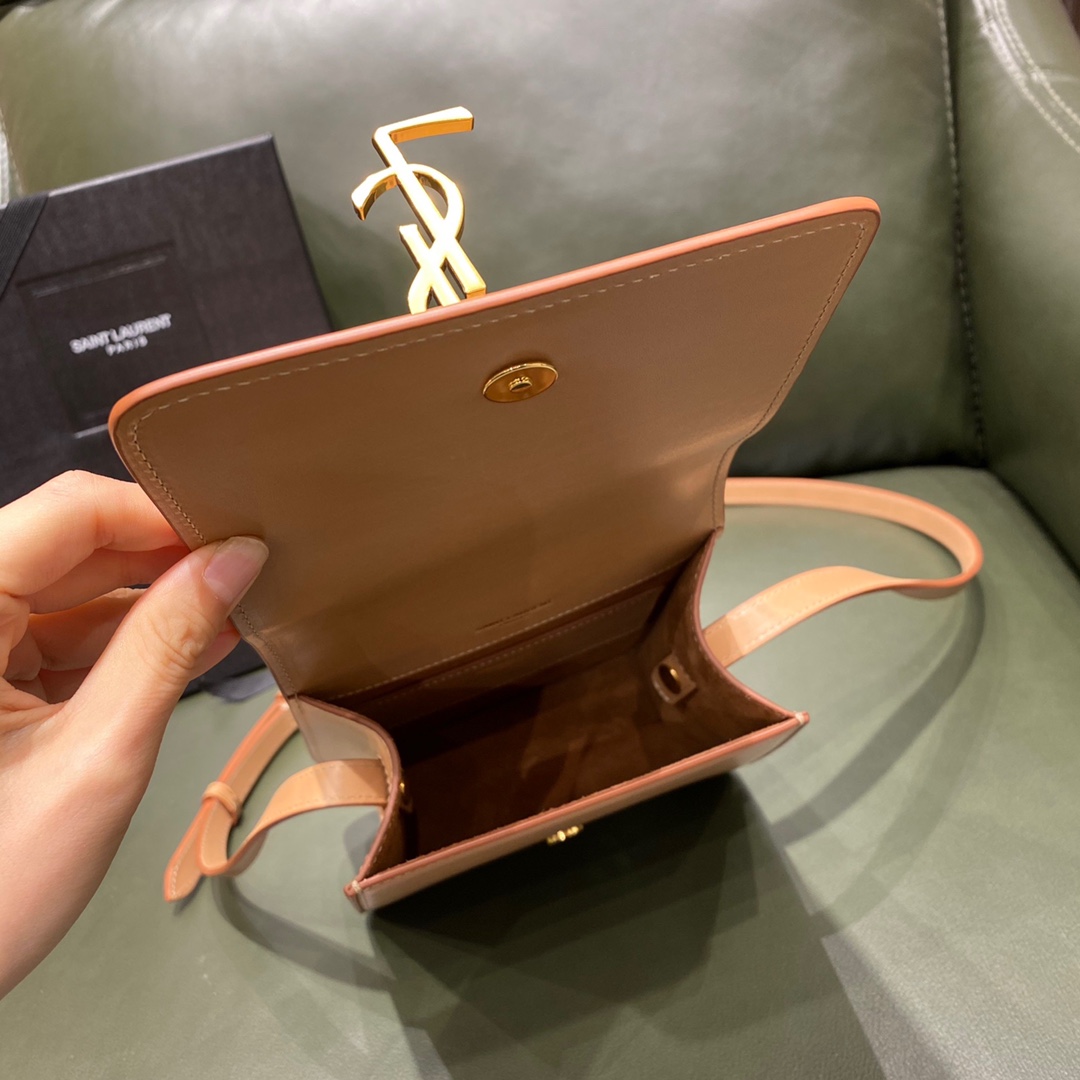 생로랑(Saint Laurent)의 카이아 사첼백 세로형 디자인 - 이미지 7