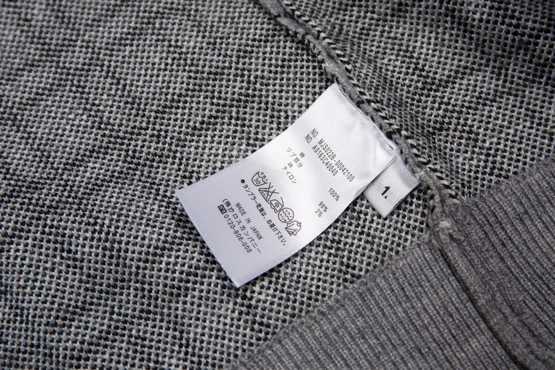 톰브라운(Thom Browne) 사선 암밴드 체크 니트 버튼 가디건 - 이미지 8