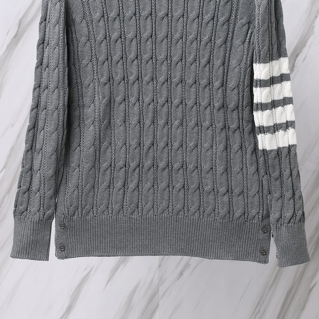 톰브라운(Thom Browne) 클래식 사선 케이블 니트 스웨터 그레이 - 이미지 7
